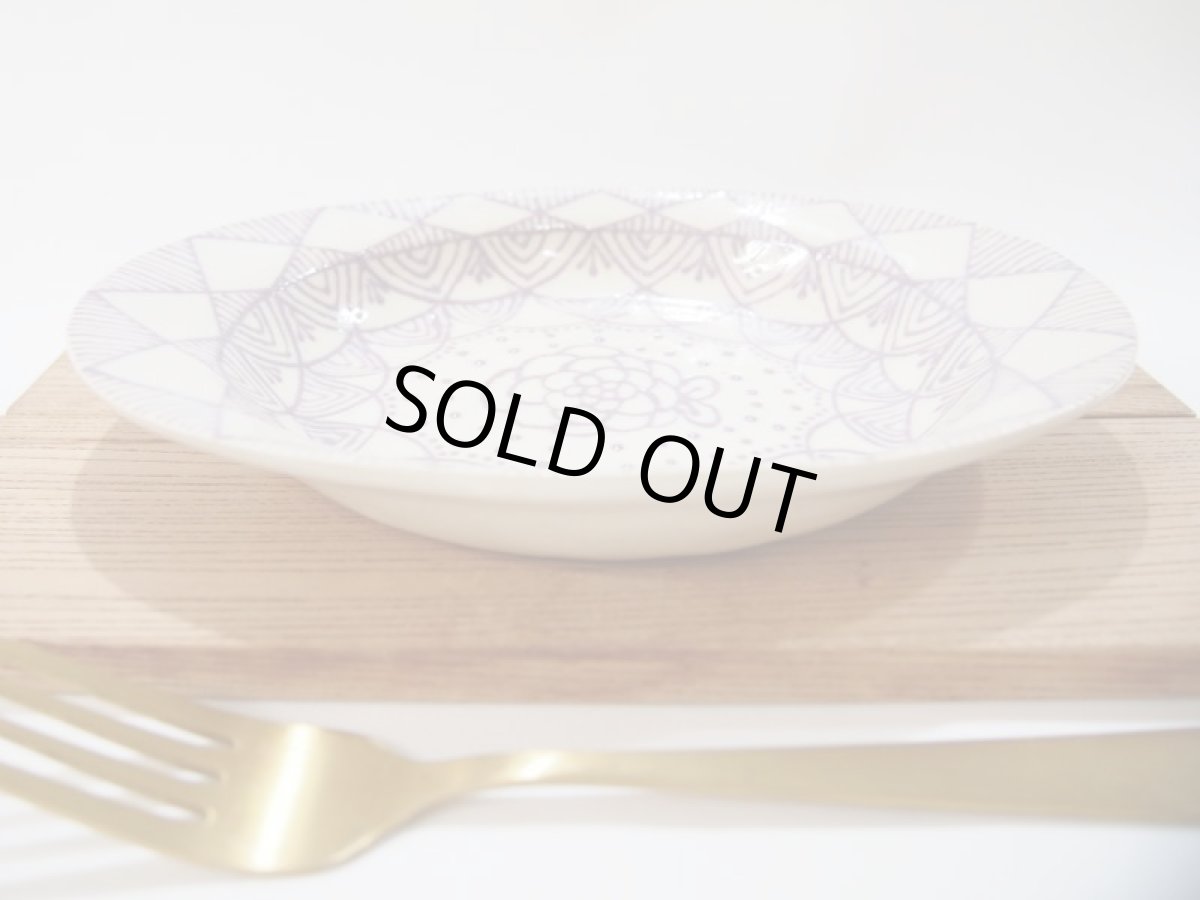 画像3: イッチン紋花幾何学　オーバル皿（紫）　【nicorico】 (3)