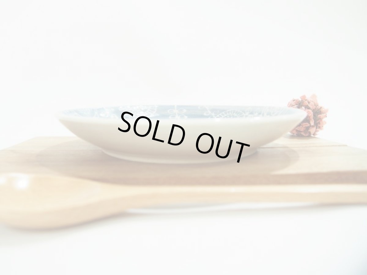 画像2: イッチンcute flowerマーブル　中皿（青）　【nicorico】 (2)