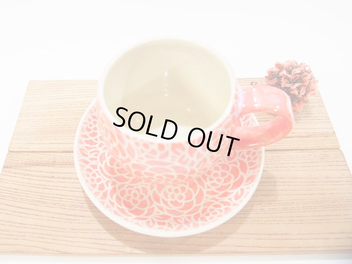 画像2: 紋花彩泥掻落　カップ＆ソーサー（丸・赤）　【nicorico】 (2)