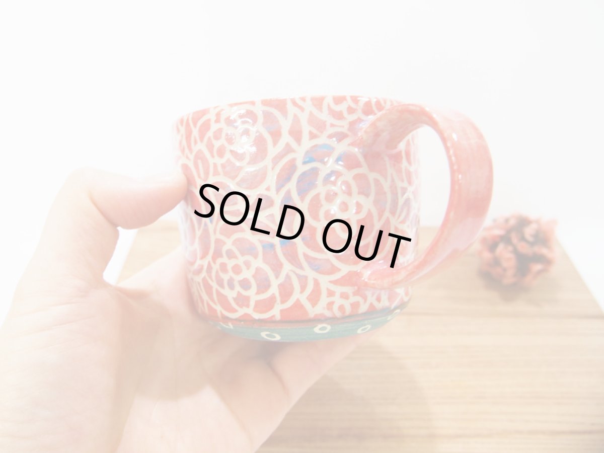 画像4: 紋花彩泥掻落　マグカップ （mix/赤・青)【nicorico】 (4)