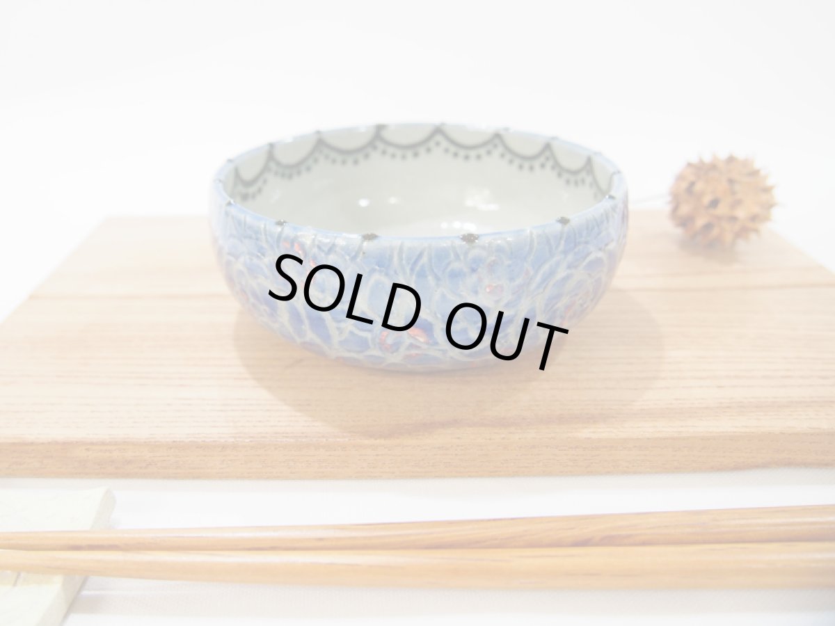 画像3: 紋花彩泥掻落ドット　平鉢（濃紺×赤/黒イッチン）　【nicorico】 (3)