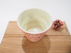画像2: 紋花彩泥掻落　naminami cup（赤）　【nicorico】 (2)