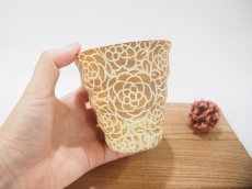 画像3: 紋花彩泥掻落　naminami cup（甲和土）　【nicorico】 (3)