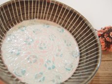 画像4: 紋花彩泥掻落ドット　平鉢（ピンク×若草/外：若草）　【nicorico】 (4)