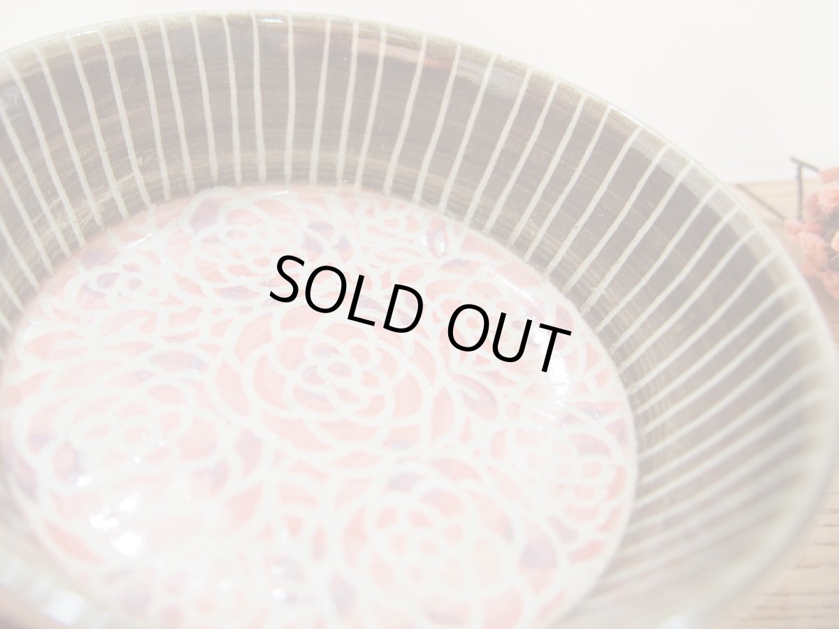 画像4: 紋花彩泥掻落ドット　平鉢（赤×紫/外：紫）　【nicorico】 (4)