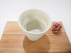 画像2: 紋花彩泥掻落　naminami cup（若草）　【nicorico】 (2)