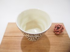 画像2: 紋花彩泥掻落　naminami cup（こげ茶）　【nicorico】 (2)