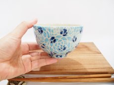 画像3: 紋花彩泥掻落ドット　ごはん茶碗　(水色×濃紺）　【nicorico】 (3)