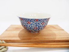 画像1: 紋花彩泥掻落ドット　ごはん茶碗　(濃紺×赤）　【nicorico】 (1)