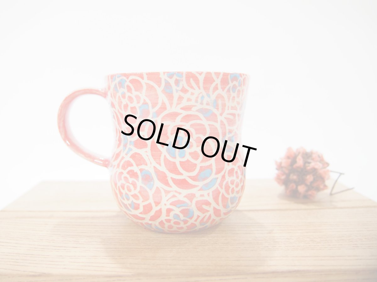 画像1: 紋花彩泥掻落ドット　マグカップ （ころん/赤×水色)（大きめ）【nicorico】 (1)