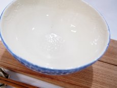 画像5: 紋花彩泥掻落　どんぶり（濃紺／赤×水色ドット）　【nicorico】 (5)
