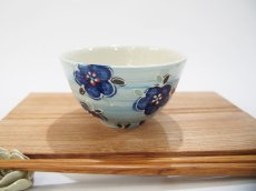 画像1: イッチン花紋　ごはん茶碗 （水色×紺)【nicorico】 (1)