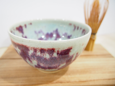画像1: 紫紅釉窯変　抹茶茶碗　【甲和焼芝窯】 (1)